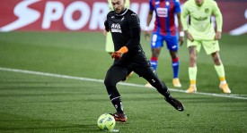 中足联携手西甲联盟，特巴斯任战略顾问开启足球合作新篇章