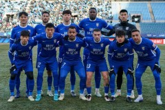 申花对阵泰山：中超对决80元票价下的防守挑战